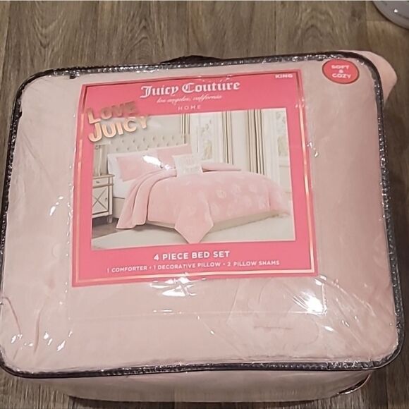 Juicy Couture Logo Crown Plush Velour 4-Piece King Bed Set - Picture 10 of 11